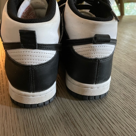 Women’s Nike Dunk retro panda 🐼 sneakers size 7 - Picture 3 of 6